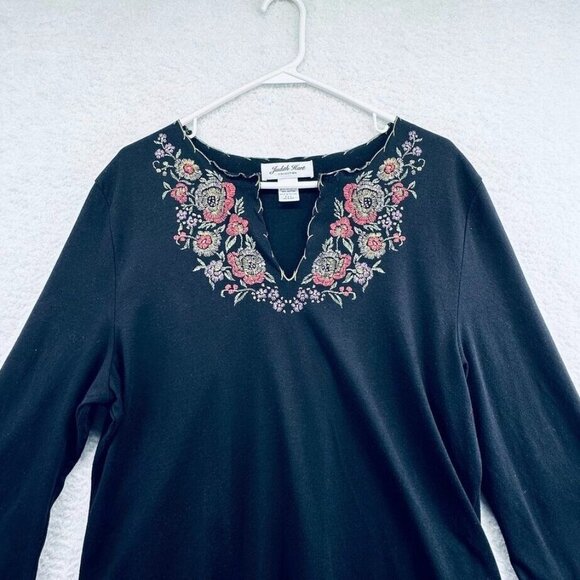 Judith Hart Womens V Neck Tunic Size XL Black Embroidered Look 3/4 Sleeve - Picture 2 of 9